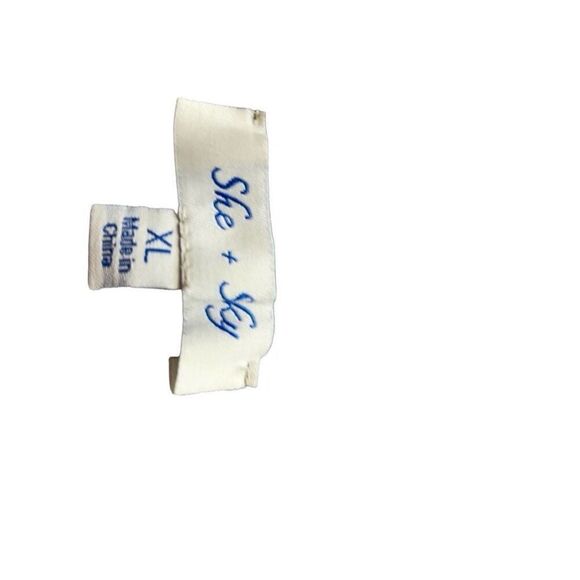 She &sky  3/4 flowing sleeves  , knot in the front size XL - Picture 9 of 10